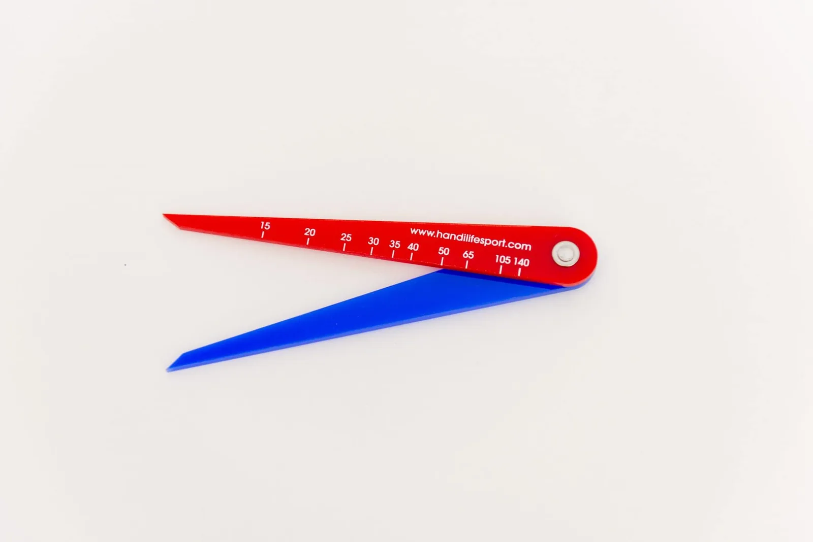 A small red-and-blue V-shaped measuring calliper with a printed scale.